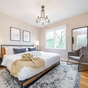 https://chic-home-6-bdrm-king-bed-u-of-a-whyte-avenue-wi-fi.edmonton-hotels.net